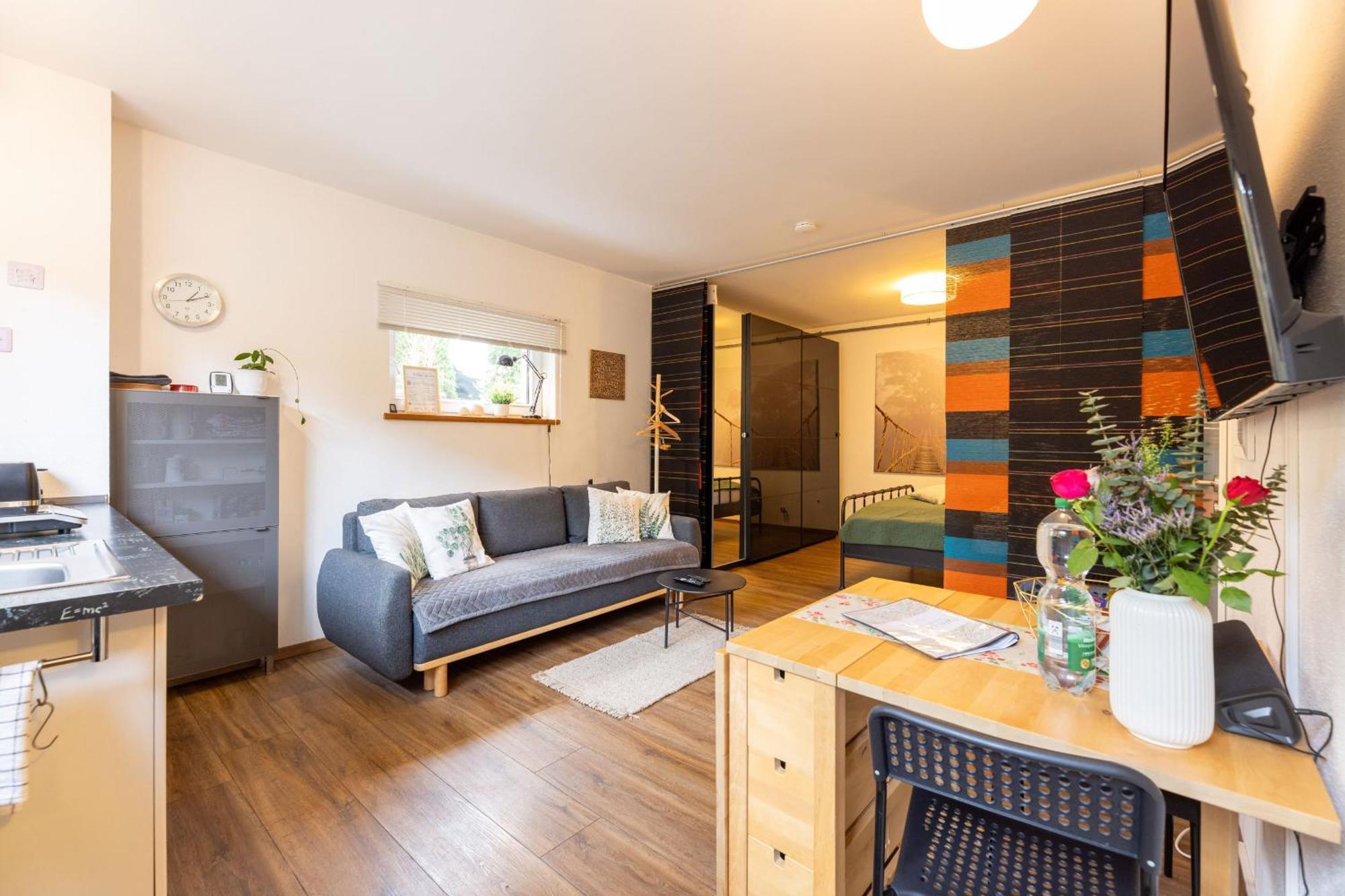 Ideal Fuer Kurze Aufenthalte - Gemuetliches 1-Zimmer-Apartment Adelsdorf Exterior photo